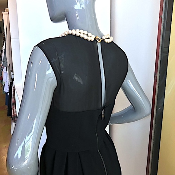 MOSCHINO CHEAP AND CHIC Sleeveless Dress w/ Pearl Collar NWOT/sz 10 - Picture 13 of 16